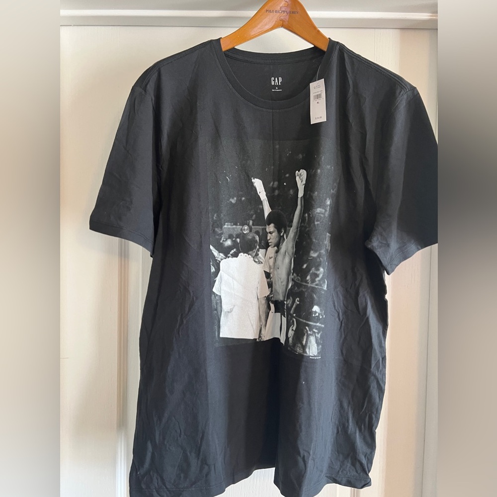 Gap graphic (Muhammad Ali) t-shirt size XL